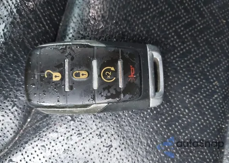 2019 Ram 1500 Laramie 4X4 5'7 Box z USA, uszkodzony, nr VIN 1C6SRFJT2KN740818